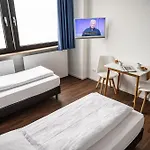 Apartmenthaus International מלון דירות 4*