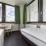 Apartmenthaus International מלון דירות 4*